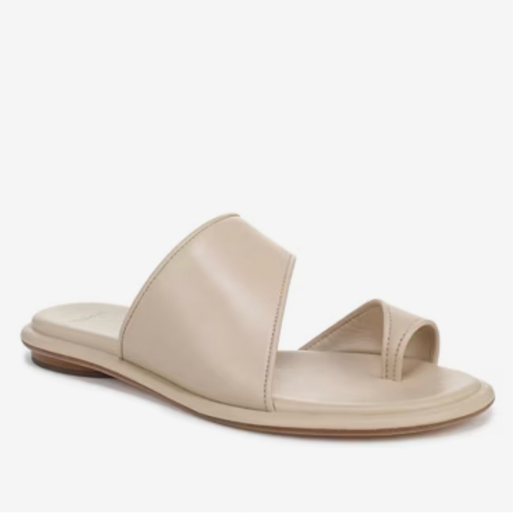 Vince Lukas Sandals in Cream color Size 7